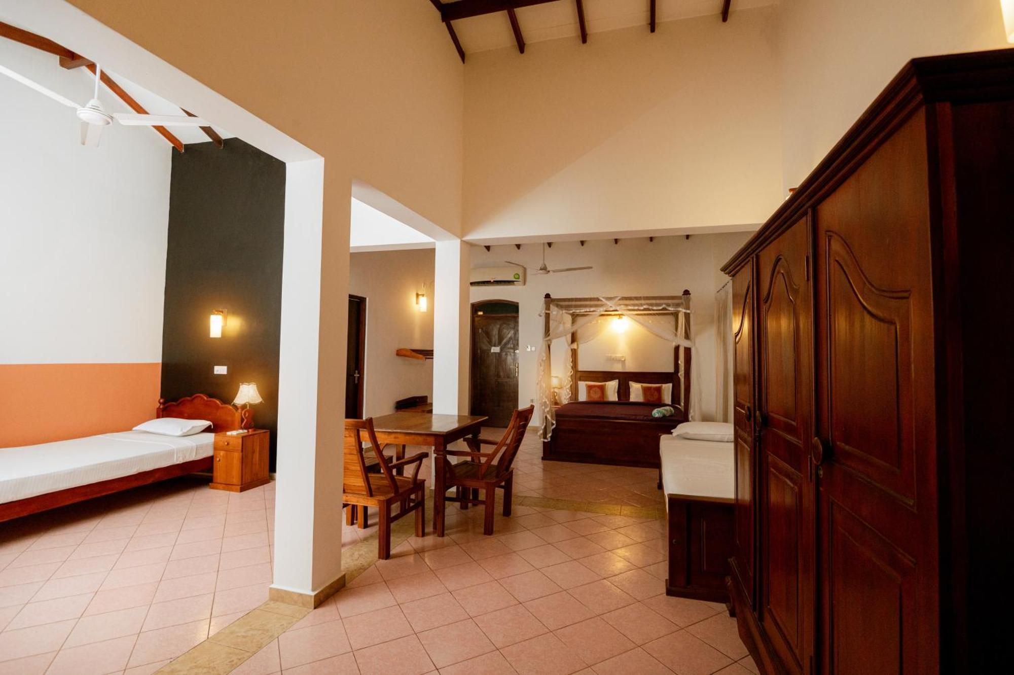 Prince Beach Hotel Bentota Exterior photo