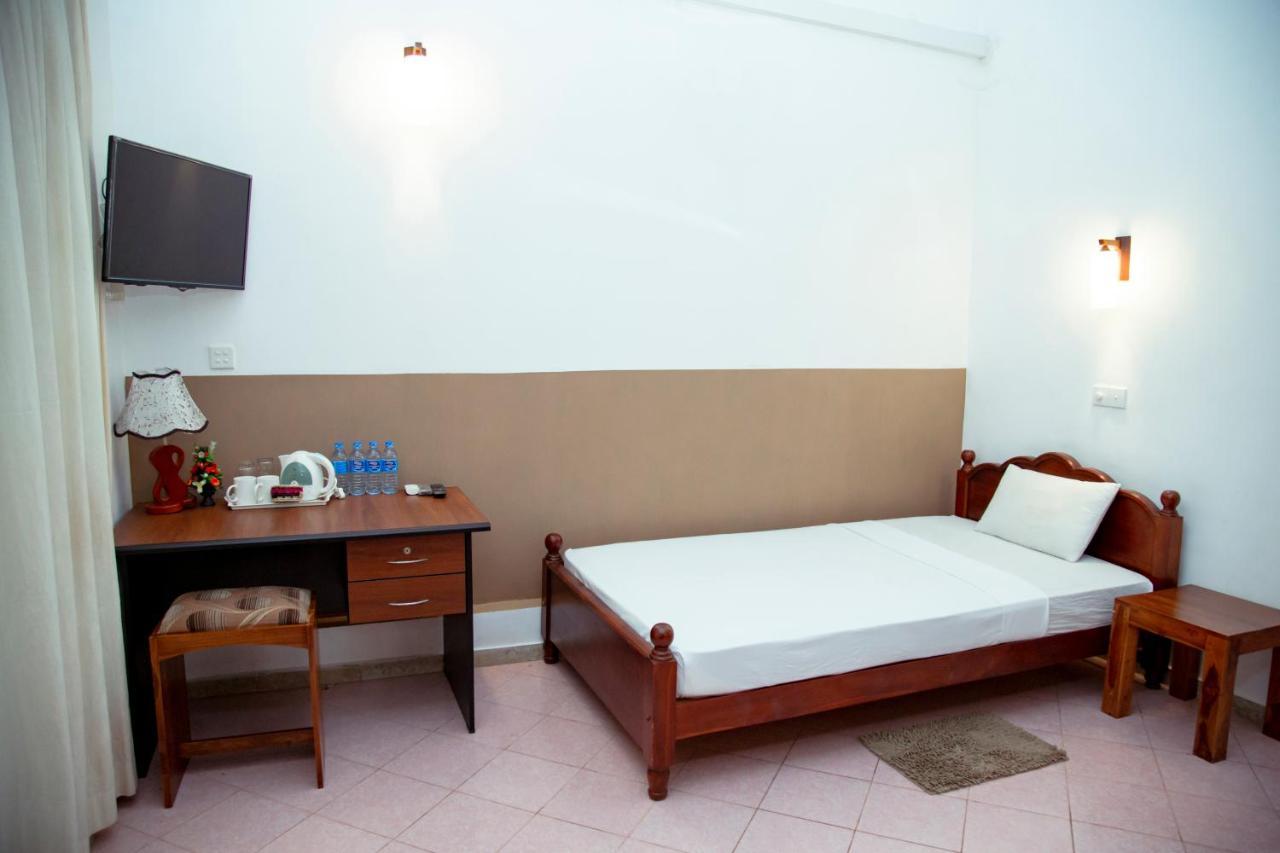Prince Beach Hotel Bentota Exterior photo